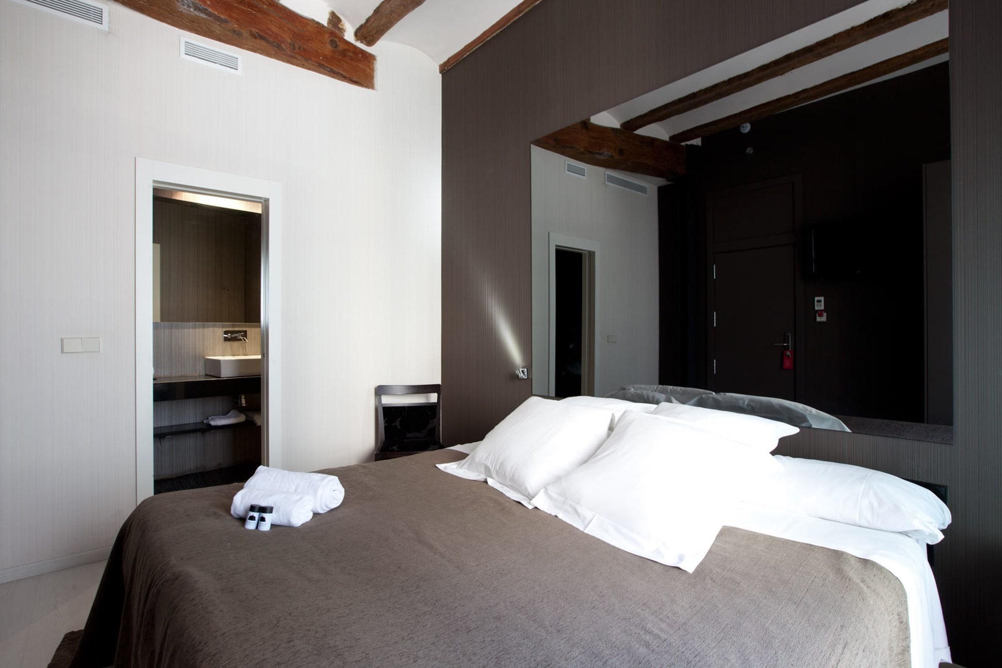 Cosy Rooms Embajador บาเลนเซีย ภายนอก รูปภาพ