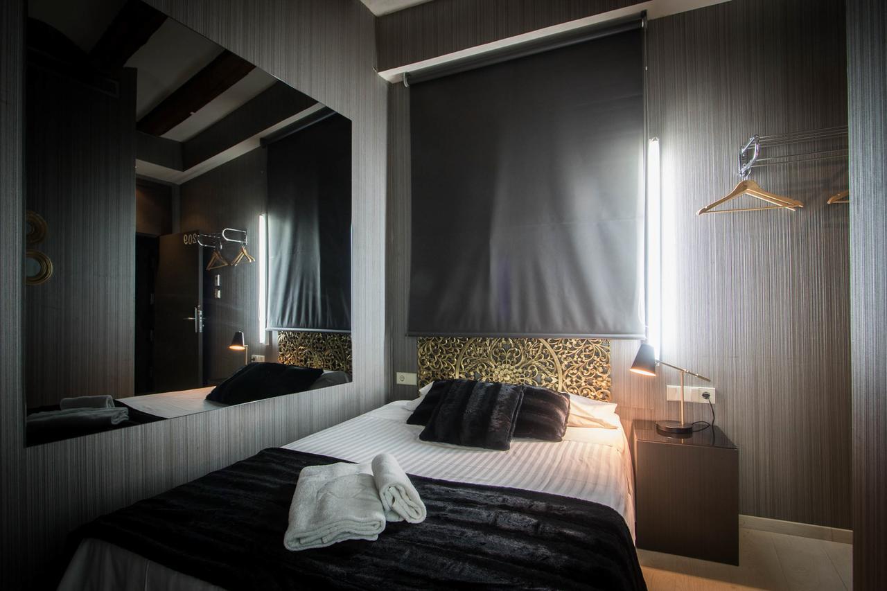 Cosy Rooms Embajador บาเลนเซีย ภายนอก รูปภาพ